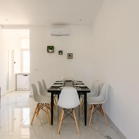 Pansiyon F8-3 Bedroom For 2 *