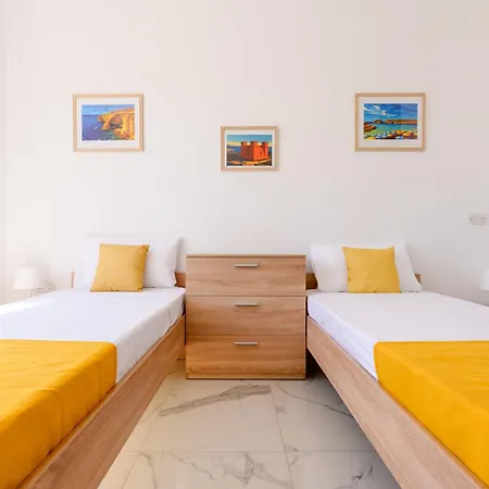 Pansiyon F8-3 Bedroom For 2
