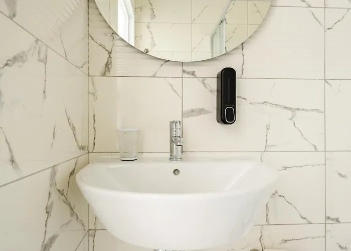 Δωμάτια σε οικογενειακή κατοικία F8-3 Bedroom For 2 *