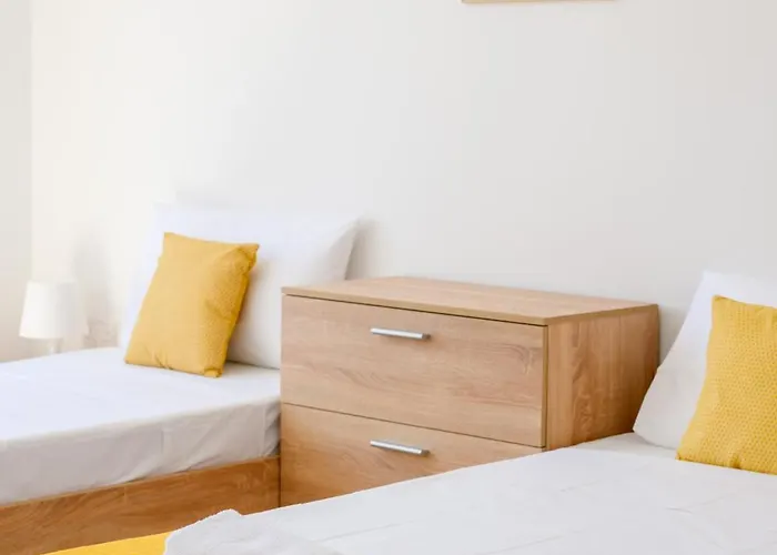 Δωμάτια σε οικογενειακή κατοικία F8-3 Bedroom For 2 Σλιέμα