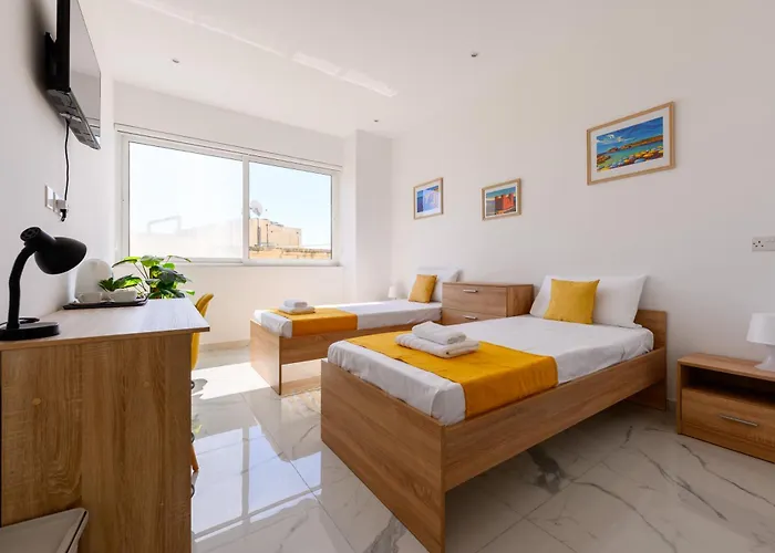 F8-3 Bedroom For 2 Δωμάτια σε οικογενειακή κατοικία Σλιέμα